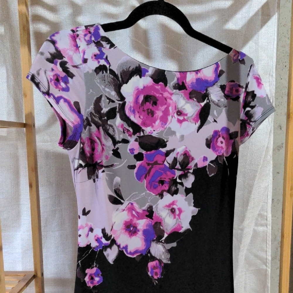 Floral Print Dress with Purple and Black Design